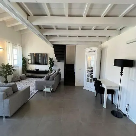 アパート Luxury Seafront Penthouse *