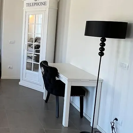 アパート Luxury Seafront Penthouse *