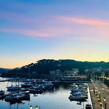Apartamento Luxury Seafront Penthouse Porto Azzurro